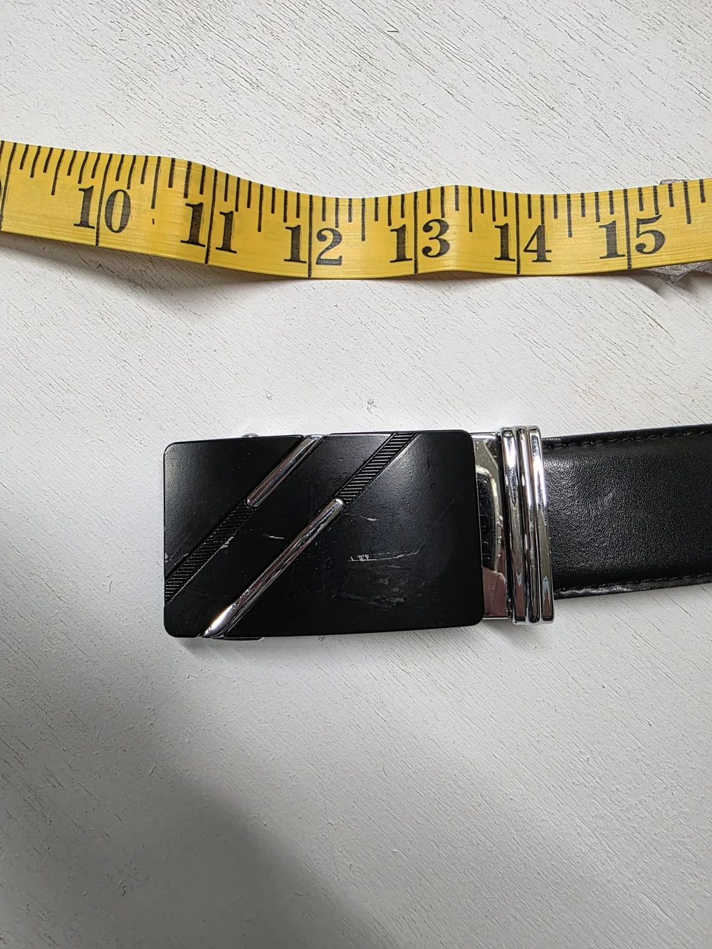 Longchamp Mens Black Leather Belt Silver Tone Plaque Buckle 42